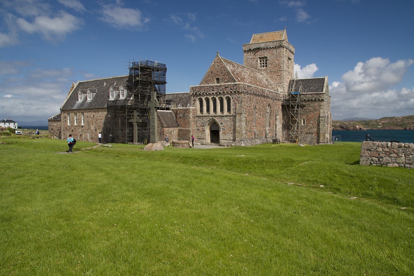 Iona Abbey, seen from the southwest. Two documented MacKinnon abbots, Finghuine and John, held this church across more than a century, into the year 1500. Photo